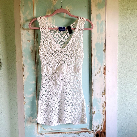 j h collectibles Tops - J. H. Collectibles crocheted tank swi suit cover-up, boho chic sz pm